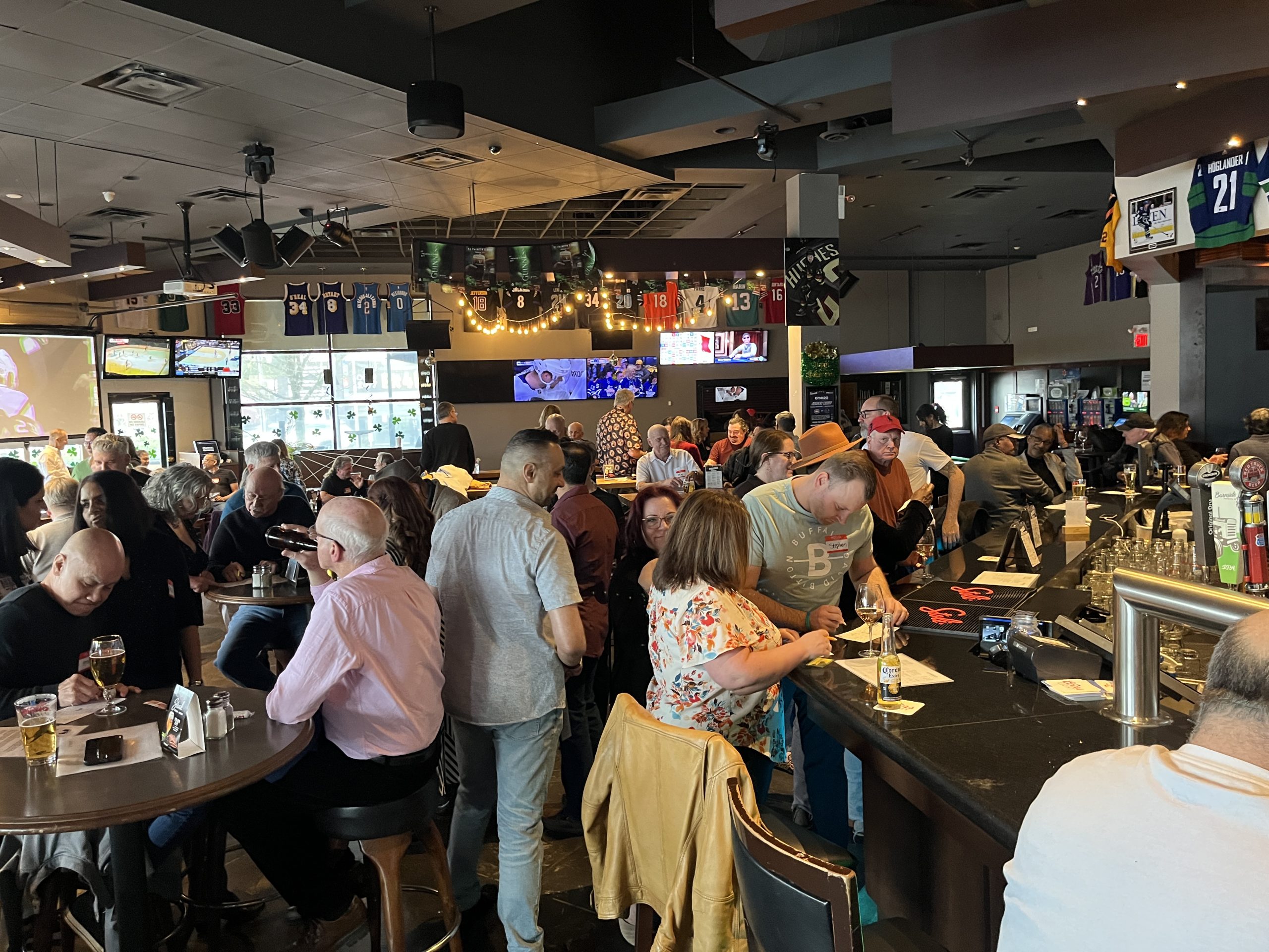 Vancouver Singles Party at One20 Pub – Socializing Event